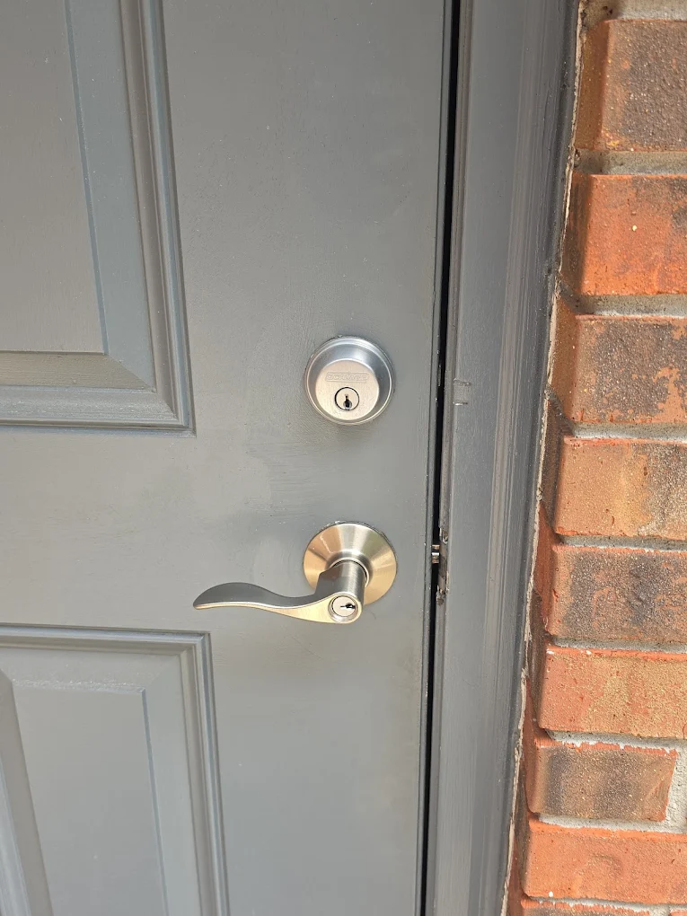 Deadbolt & lever install